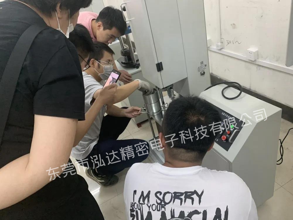 ���̰���